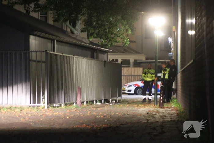 Persoon zwaargewond op straat aangetroffen