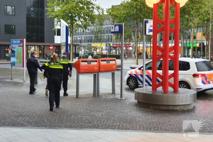 Persoon met verward gedrag van station gehaald