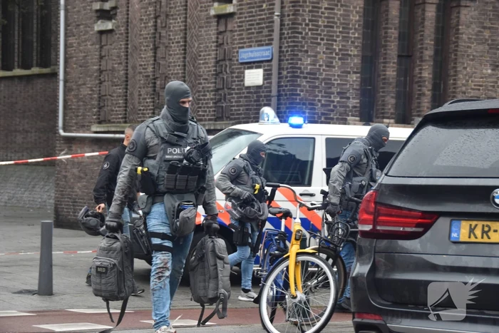 Arrestatieteam valt binnen bij verward persoon