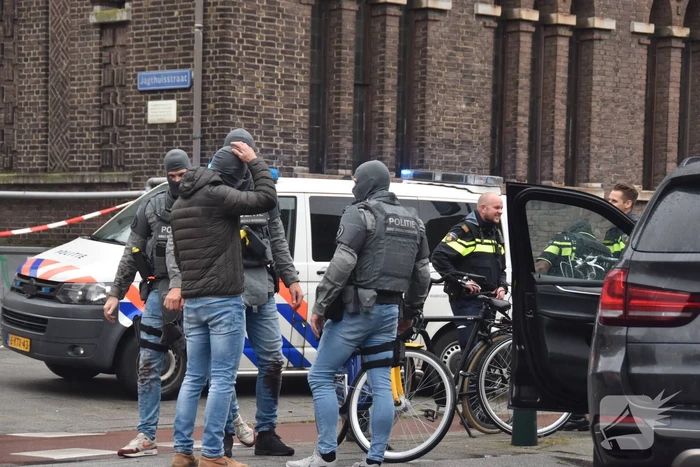 Arrestatieteam valt binnen bij verward persoon