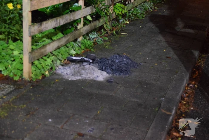 Brand in schoorsteen van woning