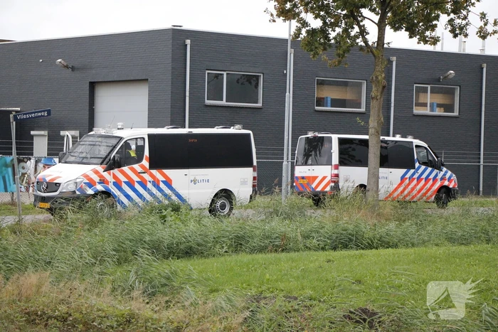 Politie maakt eind aan illegaal feest met 100 feestgangers
