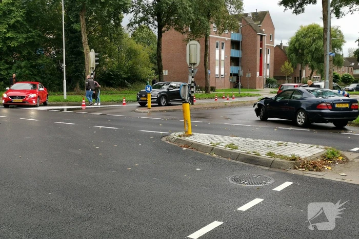 Forse schade na botsing op kruising