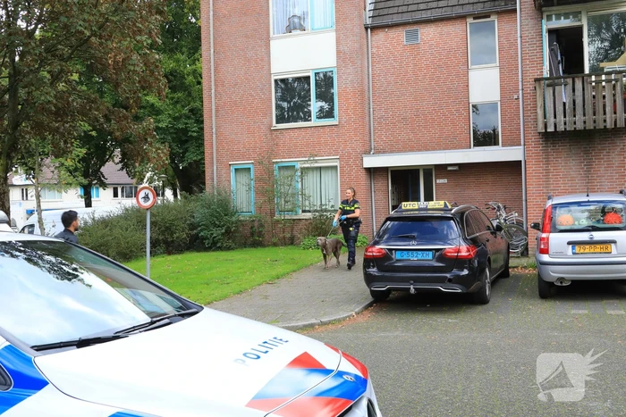 Politie ramt deur in en vindt overleden persoon