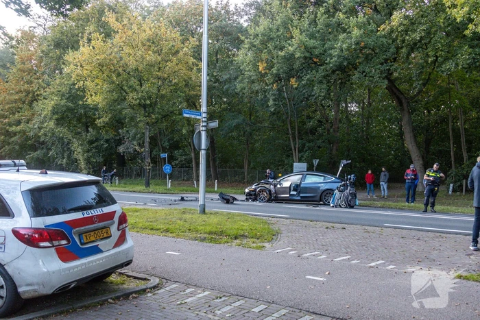 Tesla betrokken bij frontale aanrijding