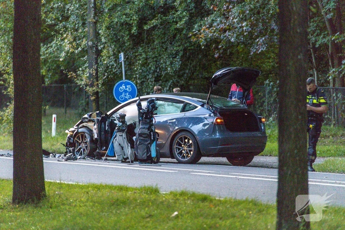 Tesla betrokken bij frontale aanrijding