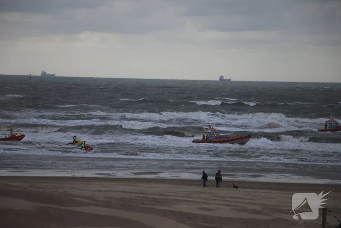 Grote zoekactie langs kust naar vermiste persoon in zee