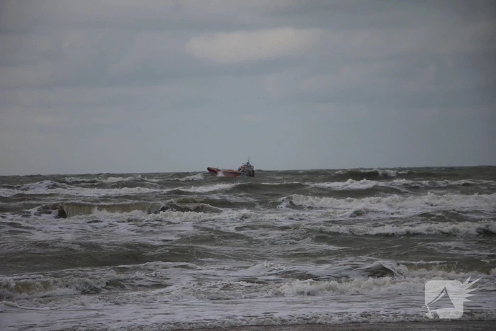 Grote zoekactie langs kust naar vermiste persoon in zee