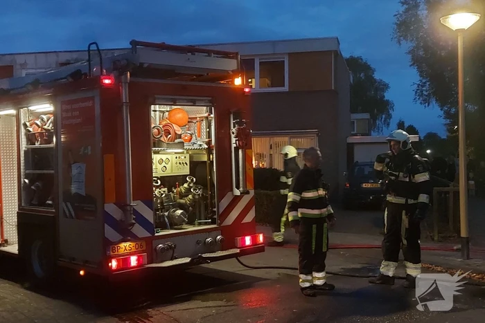 Brand in bestelbus snel geblust