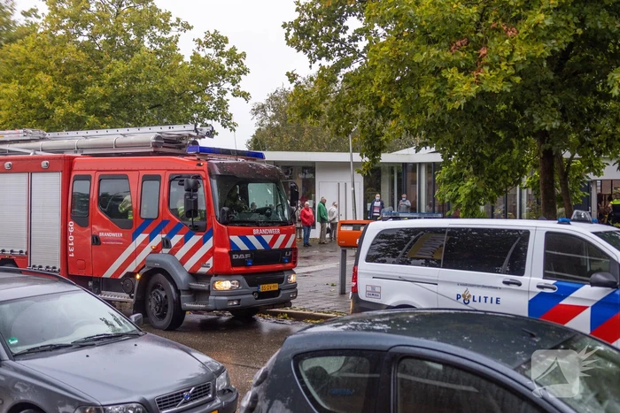 Man wordt niet goed tijdens vaccinatie griepprik in Protestantse kerk De Bron
