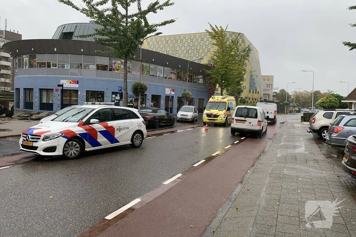 Meisje op fiets aangereden door auto