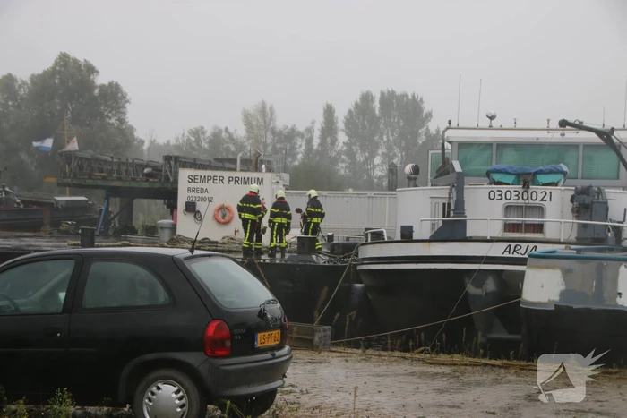 Politie-inval in sloopschip