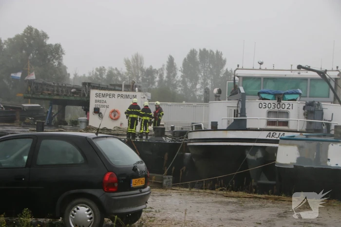Politie-inval in sloopschip