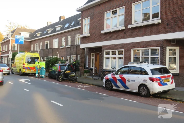 Automobilist mogelijk doorgereden na aanrijding met personenauto