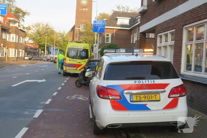 Automobilist mogelijk doorgereden na aanrijding met personenauto