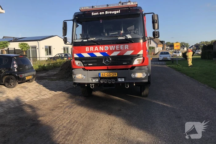 Steekvlam uit warmtepomp met poederblusser gedoofd