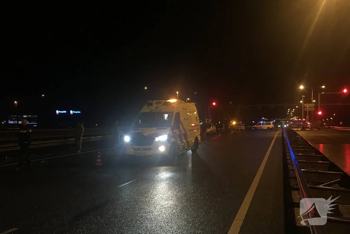 Kop-staartbotsing tussen drie auto's