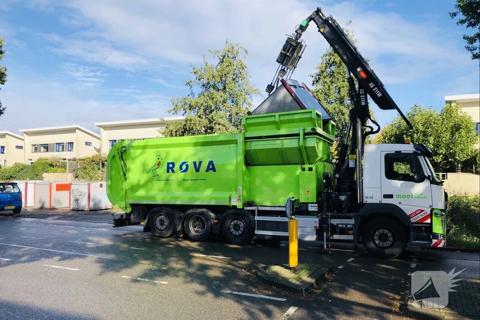 Kraan vuilniswagen breekt af