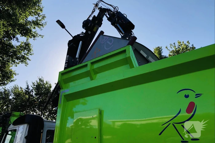 Kraan vuilniswagen breekt af