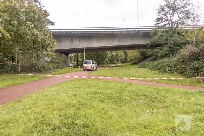 Mogelijk explosief aangetroffen onder viaduct