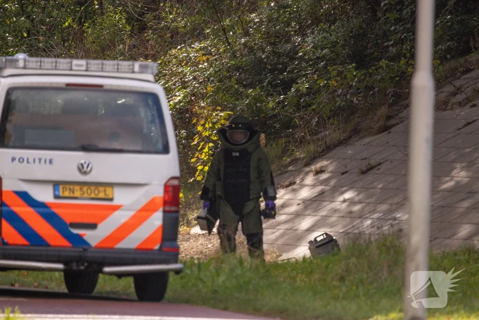 Mogelijk explosief aangetroffen onder viaduct