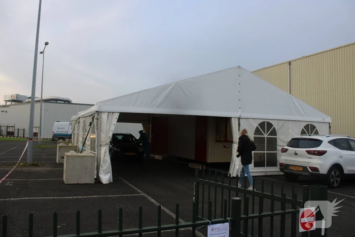 Covid-19 drive-thru-teststraat U-Diagnostics geopend