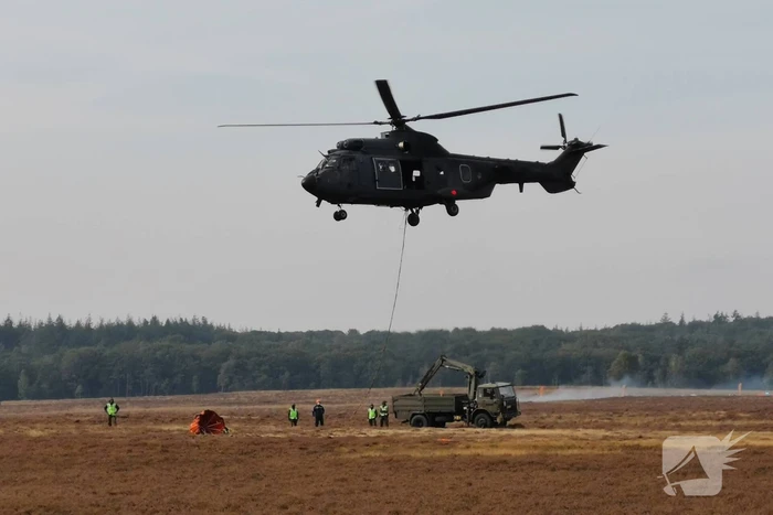 Brandweer en Landmacht oefenen boven Ginkelse Heide