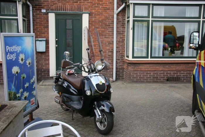 Scooterrijder gewond na schrikreactie