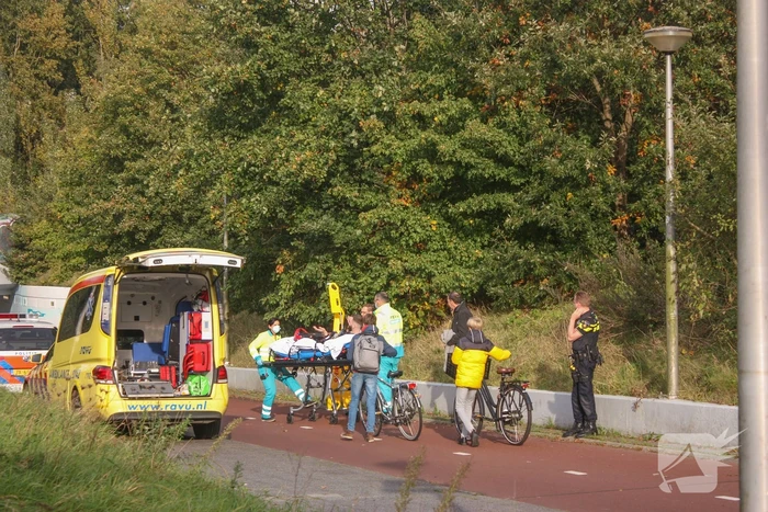 Man gewond na val met scooter in fietstunnel