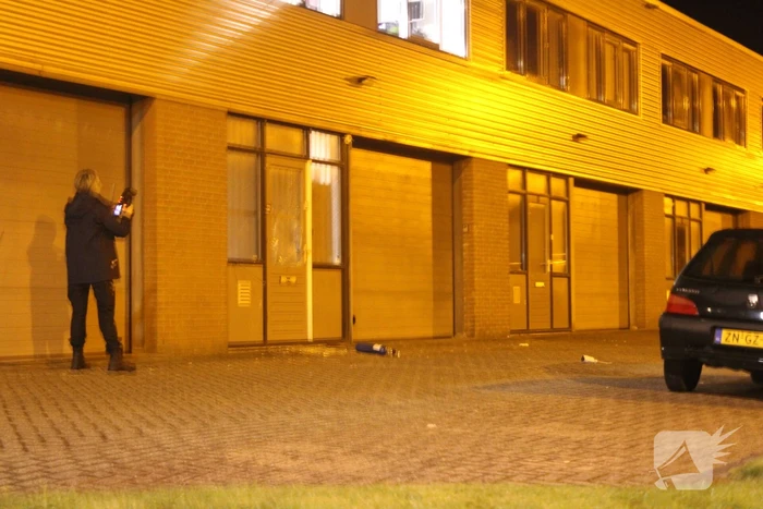 Persoon gewond na vernieling met lachgas tank