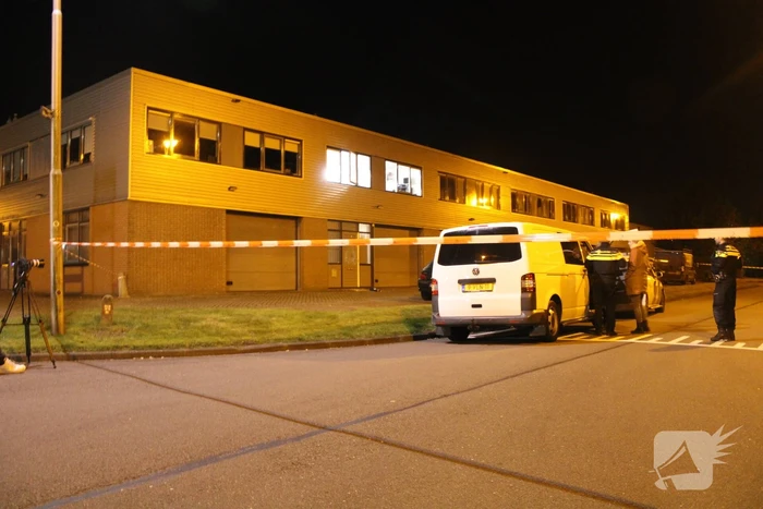 Persoon gewond na vernieling met lachgas tank