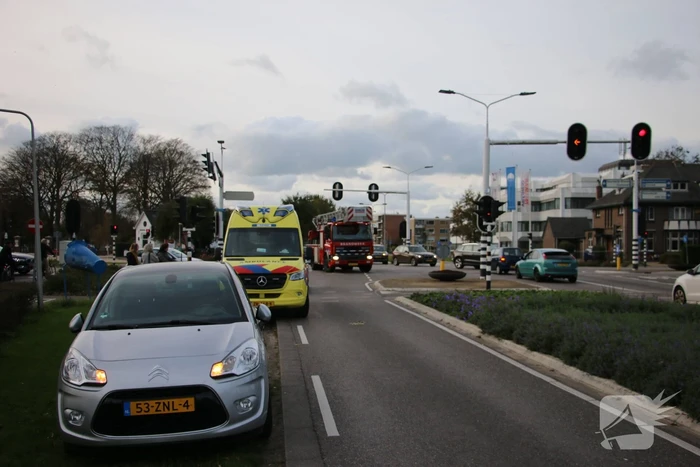 E-biker in botsing met personenauto