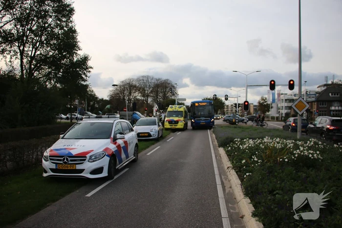 E-biker in botsing met personenauto