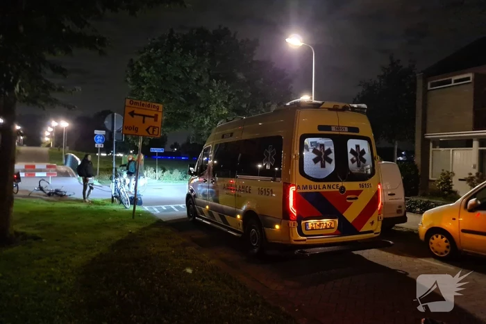 Fietser remt en slaat over de kop
