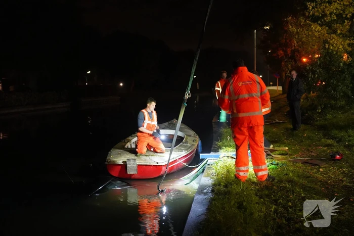 Bestelbus zanger Jason Bouman raakt te water