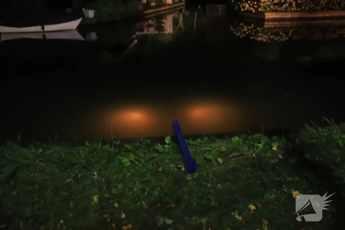 Bestelbus zanger Jason Bouman raakt te water