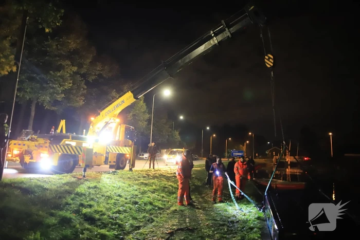 Bestelbus zanger Jason Bouman raakt te water