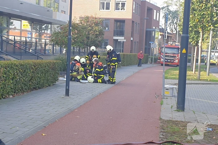 Grote brand onder appartementencomplex