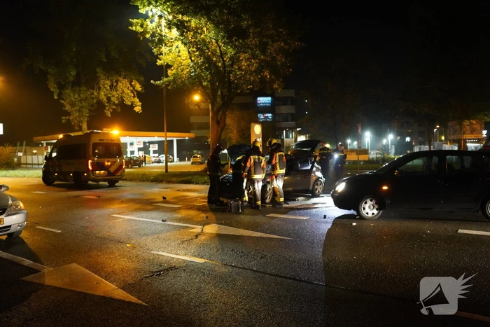 Ravage na botsing met meerdere personenauto's