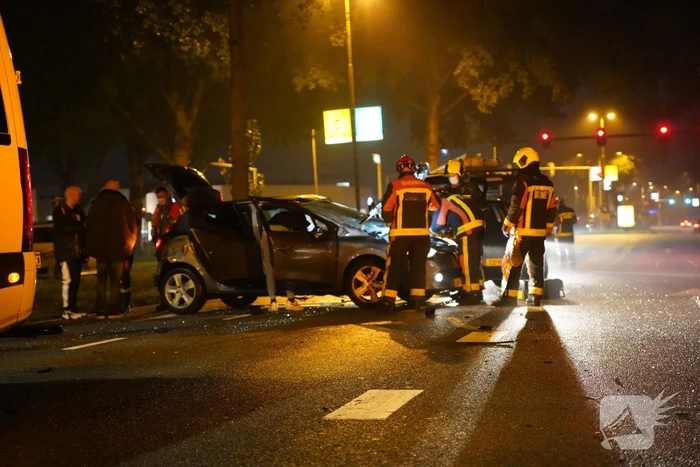 Ravage na botsing met meerdere personenauto's