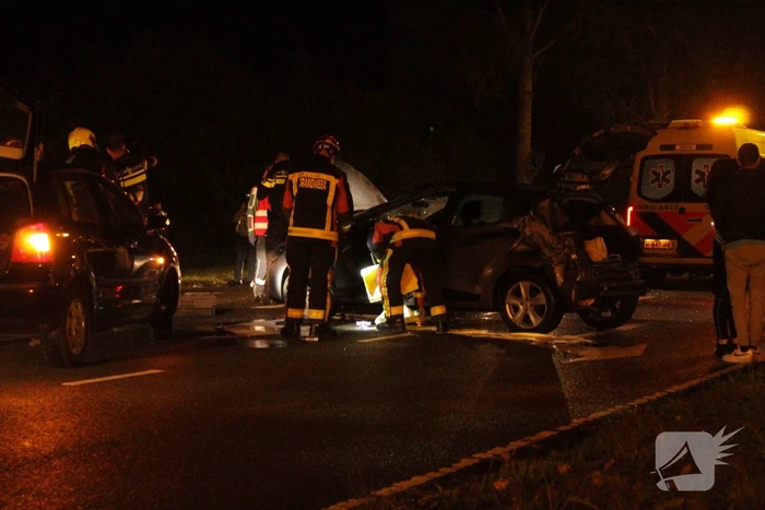 Ravage na botsing met meerdere personenauto's