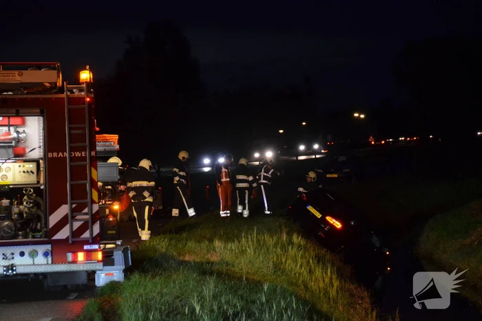 Bestuurder auto gewond bij botsing met tractor