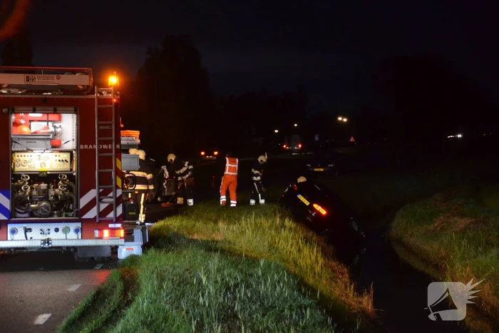 Bestuurder auto gewond bij botsing met tractor