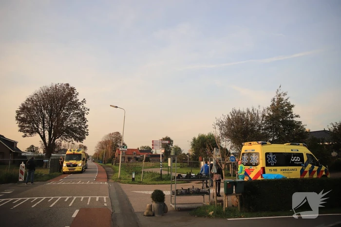 Twee personen gewond na aanrijding