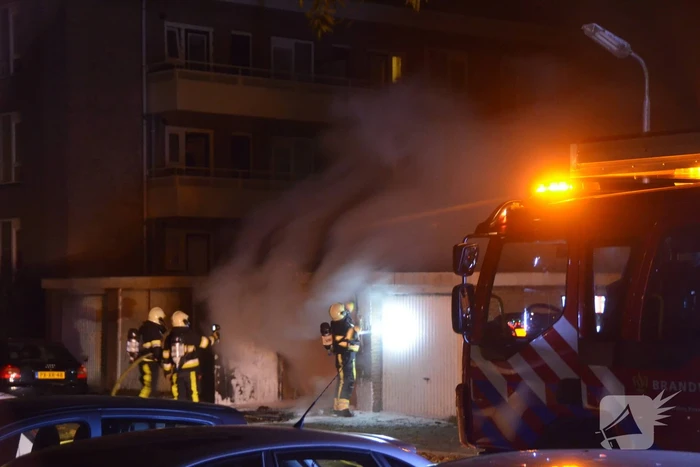 Uitslaande brand in garagebox