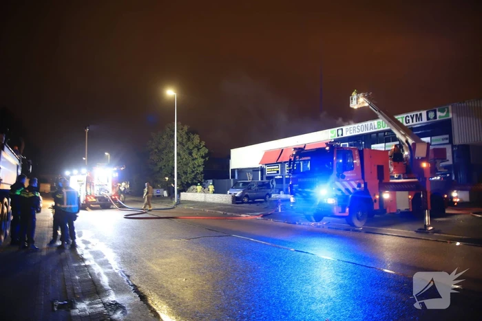Grote brand in bedrijfspand