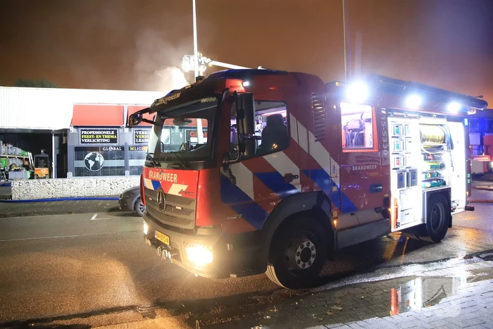 Grote brand in bedrijfspand