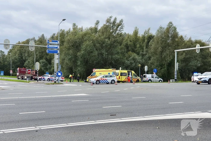 Brommerrijder raakt gewond na ongeval op kruising