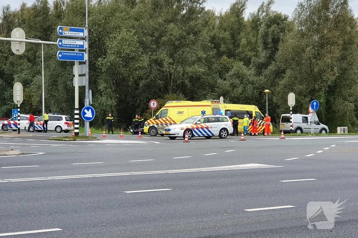 Brommerrijder raakt gewond na ongeval op kruising