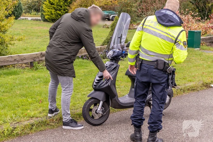 Twee personen gewond na aanrijding tussen e-bike en scooter